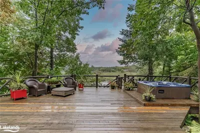 86 SWALLOWDALE ROAD, Huntsville, ON P1H 2J6