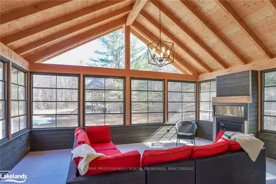 1541 FOXPOINT Road, Lake of Bays, ON P0A 1H0