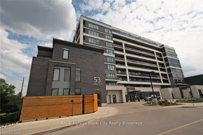 53 ARTHUR STREET SOUTH Street 809, Guelph, ON N1E 3B1