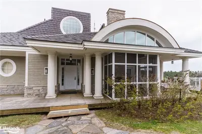 #t301(a1/a2) 1869 Muskoka Road 118, Muskoka Lakes, On, P1l 1w8