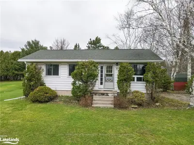 224 MARSH Road E, Huntsville, ON P1L 1L6