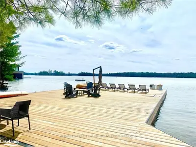 1805 PENINSULA Road, Muskoka Lakes, ON P0B 1J0