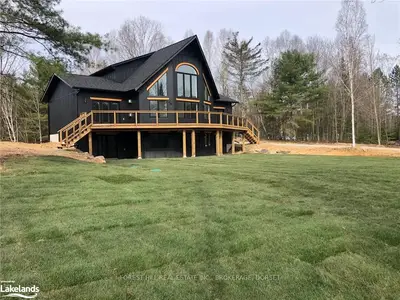 1058 Bellwood Acres Road, Lake of Bays, ON P0A 1E0