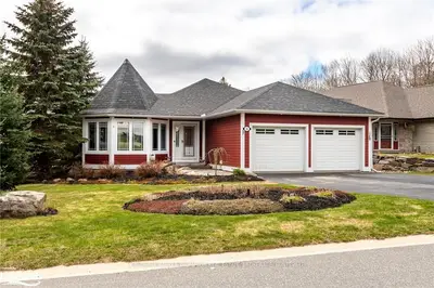 56 HOMESTEAD Lane, Huntsville, ON P1H 2N8