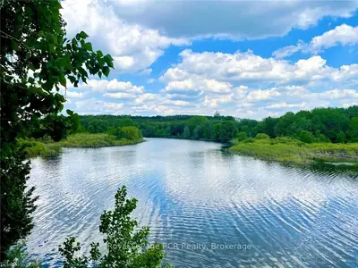 121074 COUNTY RD 5, East Garafraxa, ON L9W 6Z2