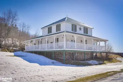 1891 FALKENBURG Road, Muskoka Lakes, ON P1L 1X4