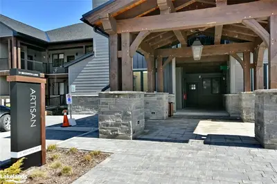 21 BECKWITH Lane 205, Blue Mountains, ON L9Y 3B6