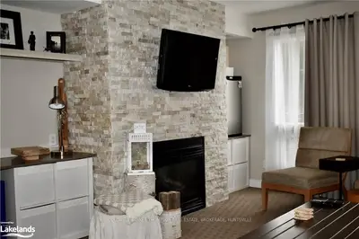 1234 DEERHURST, SUMMIT LODGE Drive 54-208, Huntsville, ON P1H 2E8