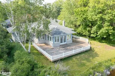 1857 MUSKOKA ROAD 118 W, Muskoka Lakes, ON P1L 0J2