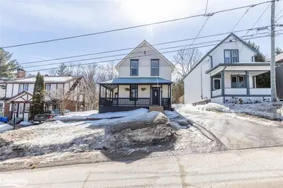 11 LANSDOWNE Street W, Huntsville, ON P1H 1V9