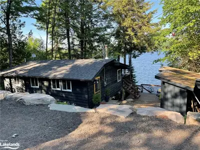 1686 TWELVE MILE LAKE Road, Minden Hills, ON K0M 2K0
