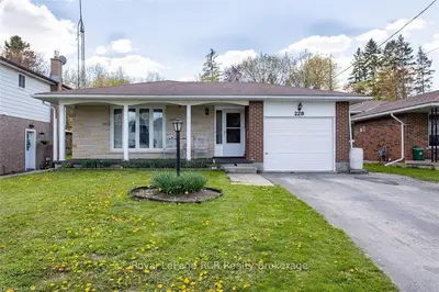 228 Adelaide Street, Wellington North, ON N0G 1A0