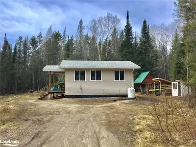 4496 BOUNDARY Road, Parry Sound Remote Area, ON P0A 1Z0