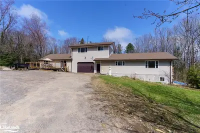 1406 HIGHWAY 60, Huntsville, ON P1H 1A3