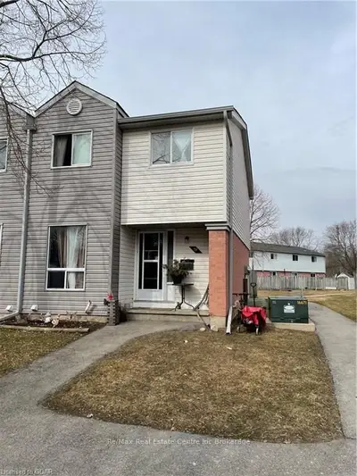 40 IMPERIAL ROAD NORTH Road 70, Guelph, ON N1H 8B4