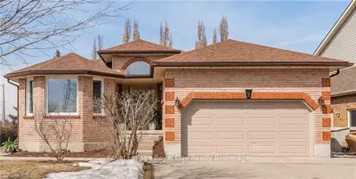 2 HARTS Lane E, Guelph, ON N1L 1B1