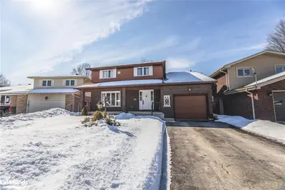 124 5TH Avenue E, Owen Sound, ON N4K 6C7