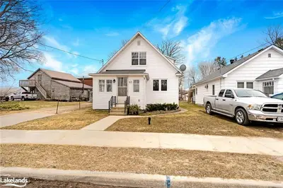 63 COLLINGWOOD Street E, Meaford, ON N4L 1N5