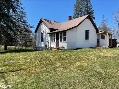 137 Simpson Street, Burk's Falls, ON P0A 1C0