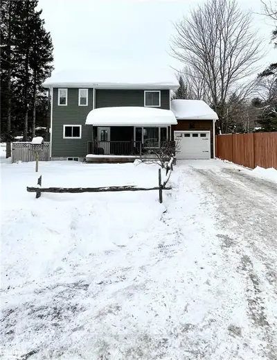 794 MUSKOKA ROAD 3 N, Huntsville, ON P1H 1E1