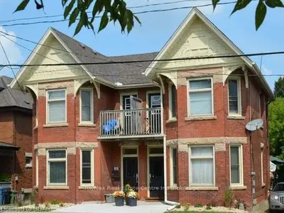 325A WOOLWICH Street, Guelph, ON N1H 3W4