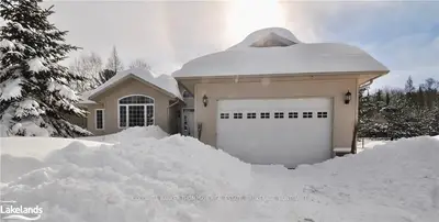 1005 SOUTH WASEOSA LAKE Road, Huntsville, ON P1H 2N5