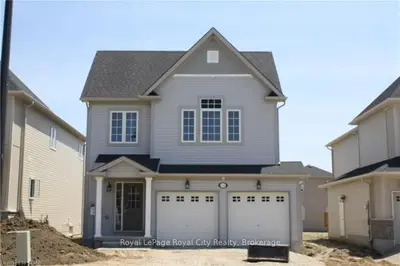 136 Courtney Street, Centre Wellington, On N1m 2w8