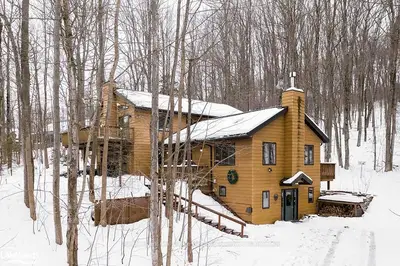 104 Mary B's Lane, Grey Highlands, On N0c 1h0