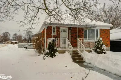 684 BELLAIRE Street, Peterborough, ON K9J 3Y6