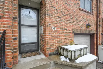 201 Silvercreek Parkway N 54, Guelph, On N1h 3t4