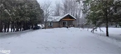 134 BRUNEL Road, Huntsville, ON P1H 1R2
