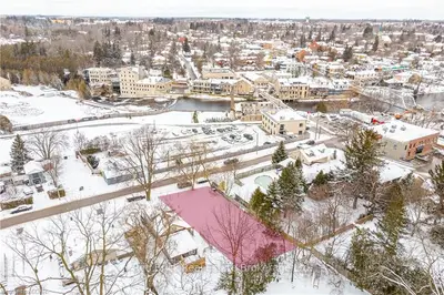 23 Carlton Place, Centre Wellington, On N0b 1s0