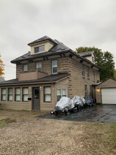 221 Smith Street, Wellington North, On N0b 1a0