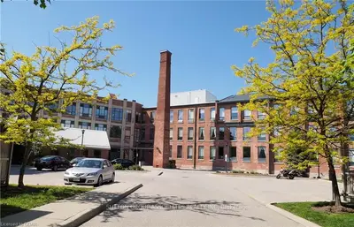 26 Ontario Street 320, Guelph, On N1e 7k1