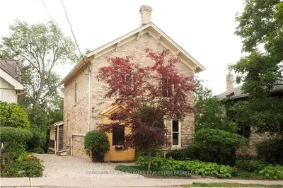 124 Liverpool Street, Guelph, On N1h 2l3