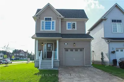 10 Courtney Street, Centre Wellington, On N1m 0e5