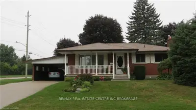 1 Highland Road, Centre Wellington, On N1m 2c3