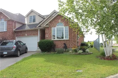 24 Scott Street, Centre Wellington, On N1m 3s2
