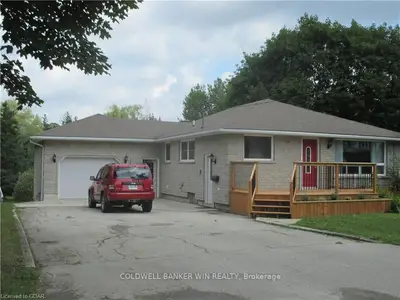 755 Waterloo Street, Wellington North, On N0g 2l3