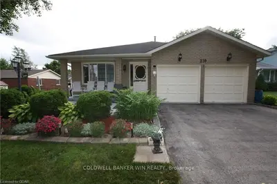 210 Justin's Place, Wellington North, On N0g 2l3