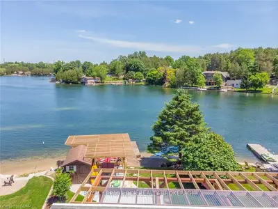 429 Lake Rosalind Rd 4, Brockton, On, N4n 3b9