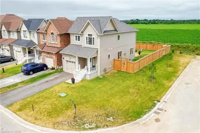 107 Courtney Street, Centre Wellington, On N1m 0e3