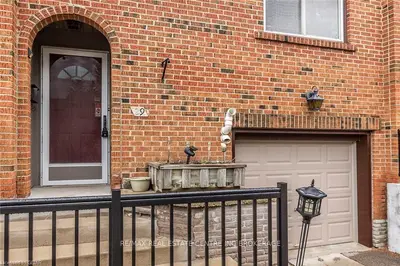 201 Silvercreek Parkway N 29, Guelph, On N1h 3t4