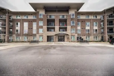 103 Westminster Crescent 313, Centre Wellington, On N1m 0c6