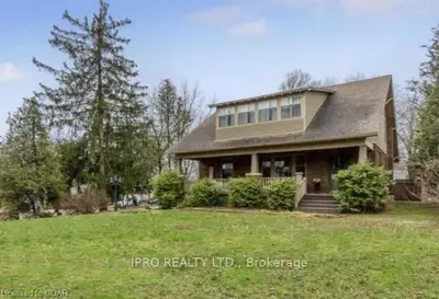 530 St Andrew Street W, Centre Wellington, On N1m 1p5