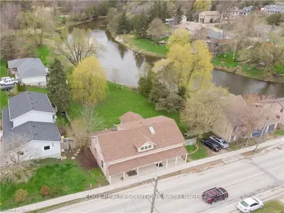 33 Woolwich Street W, Centre Wellington, On N0b 1s0