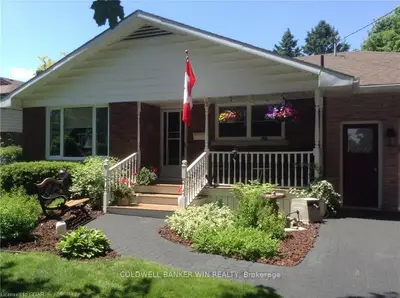 251 Durham Street E, Wellington North, On N0g 2l2