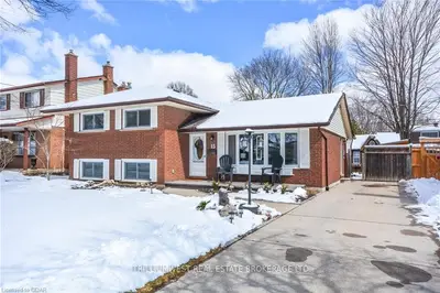 15 Lonsdale Drive, Guelph, On N1h 5n1
