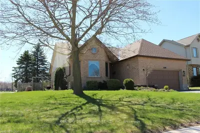 598 Walker Street, Centre Wellington, On N1m 3j3