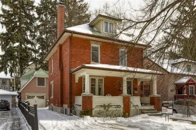 38 Forbes Avenue, Guelph, On N1g 1g3